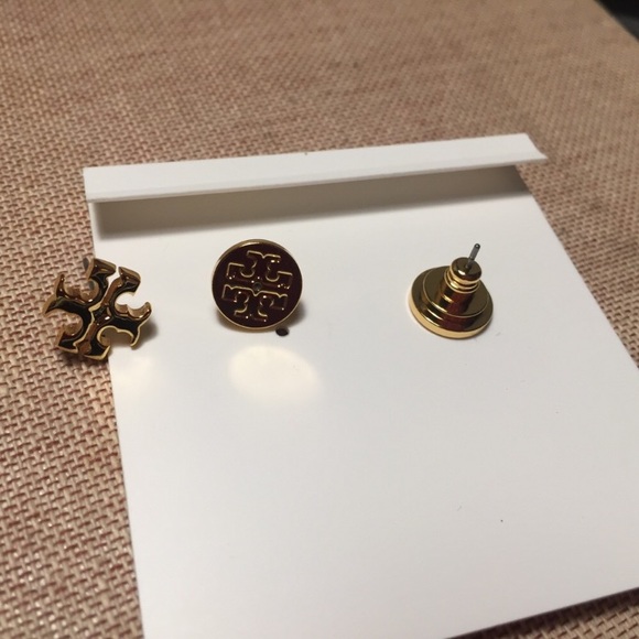 TORY BURCH Gold LOGO STUD EARRING - Picture 7 of 7